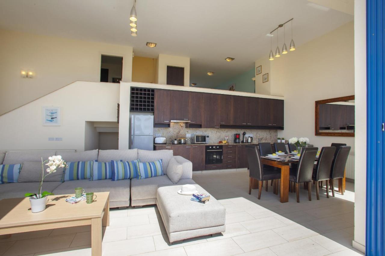 Protaras Seafront Villa Infinte Aretousa Eksteriør billede