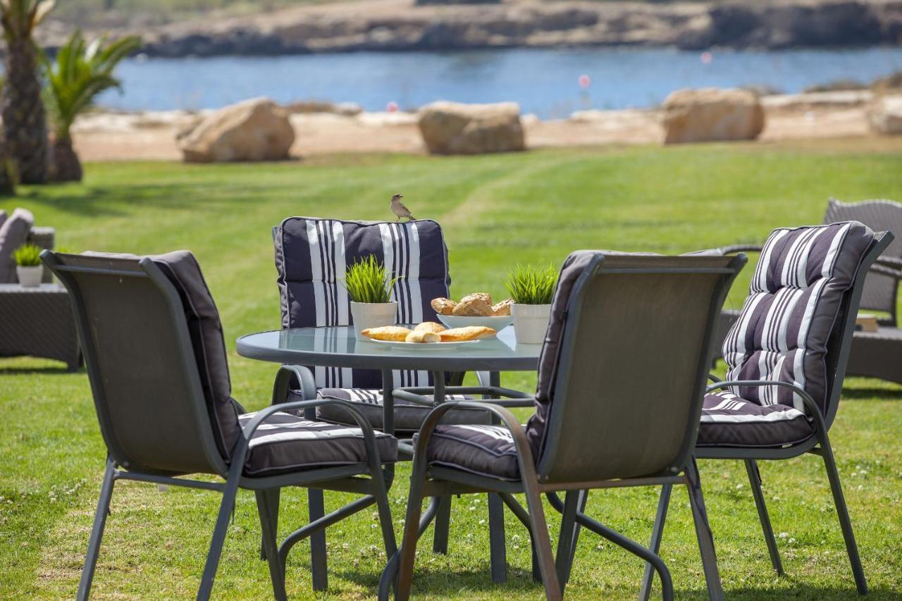 Protaras Seafront Villa Infinte Aretousa Eksteriør billede