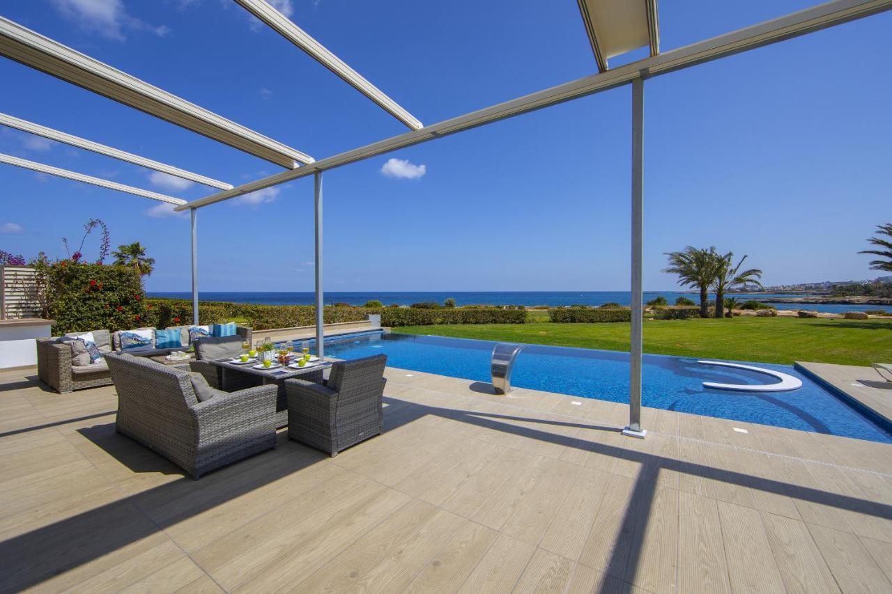 Protaras Seafront Villa Infinte Aretousa Eksteriør billede