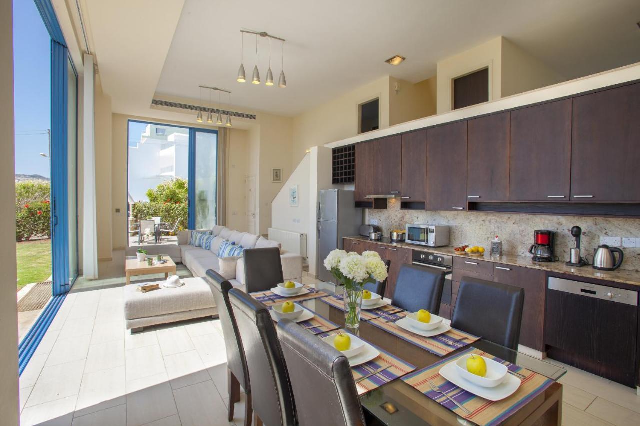 Protaras Seafront Villa Infinte Aretousa Eksteriør billede