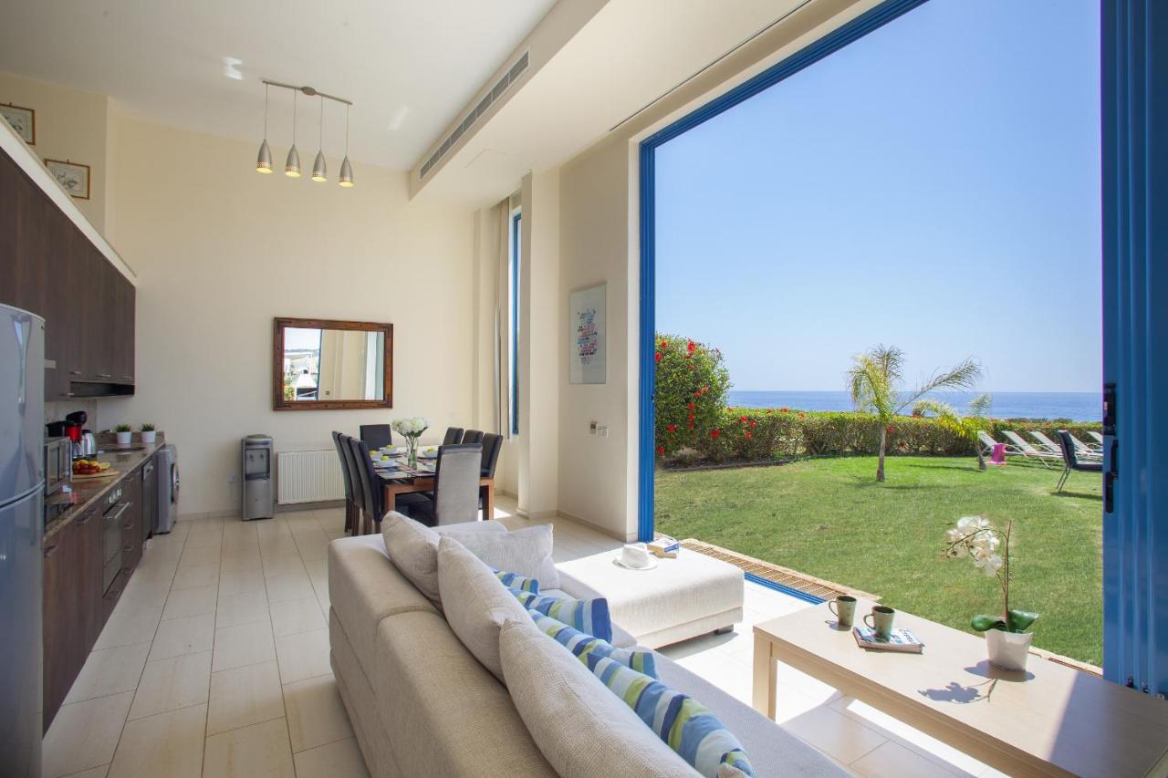 Protaras Seafront Villa Infinte Aretousa Eksteriør billede