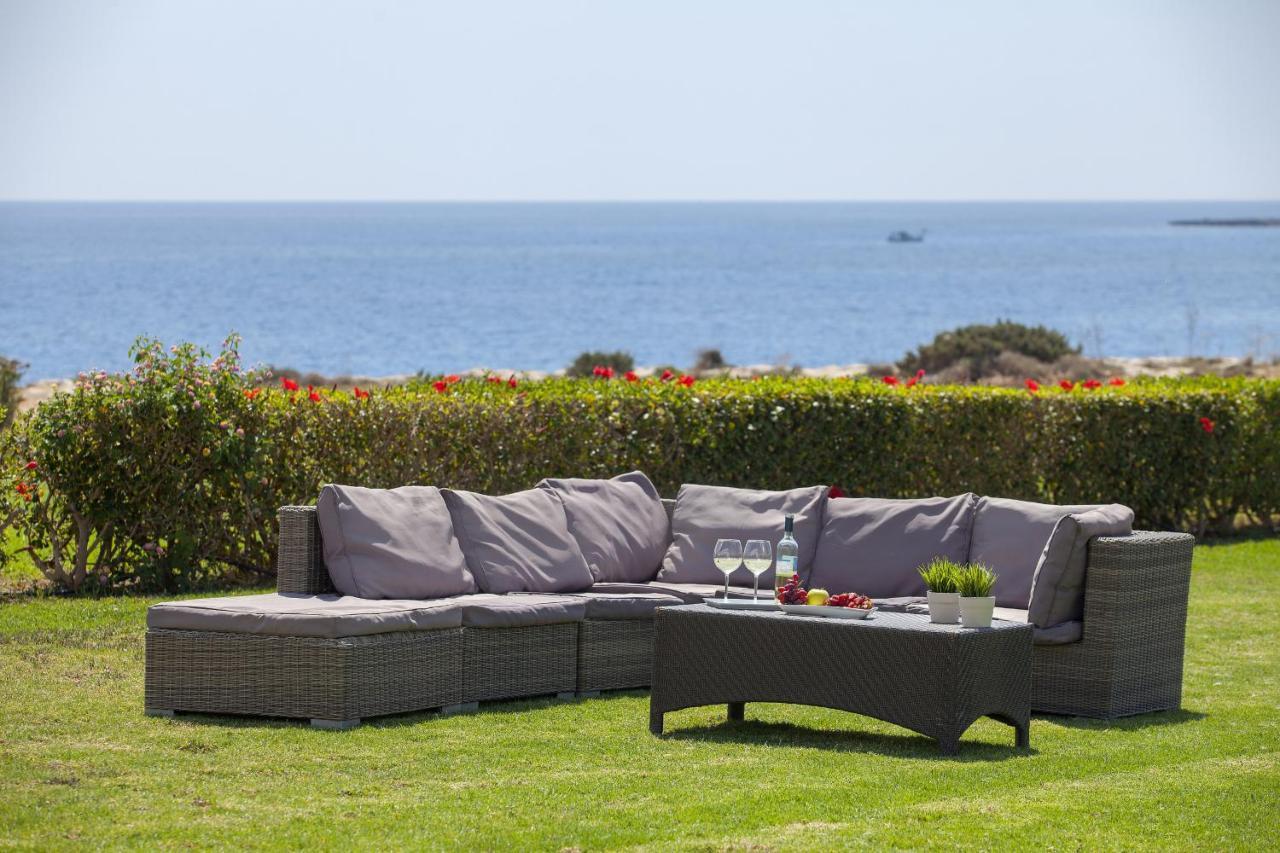 Protaras Seafront Villa Infinte Aretousa Eksteriør billede
